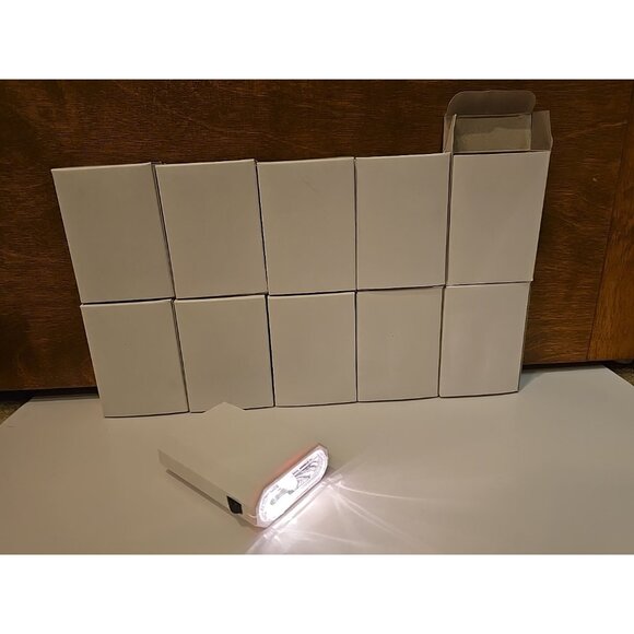 20 X  NEW LED Mini  Flashlights Pocket  Size Lights Wholesale Lot Ten New In Box - Picture 1 of 4